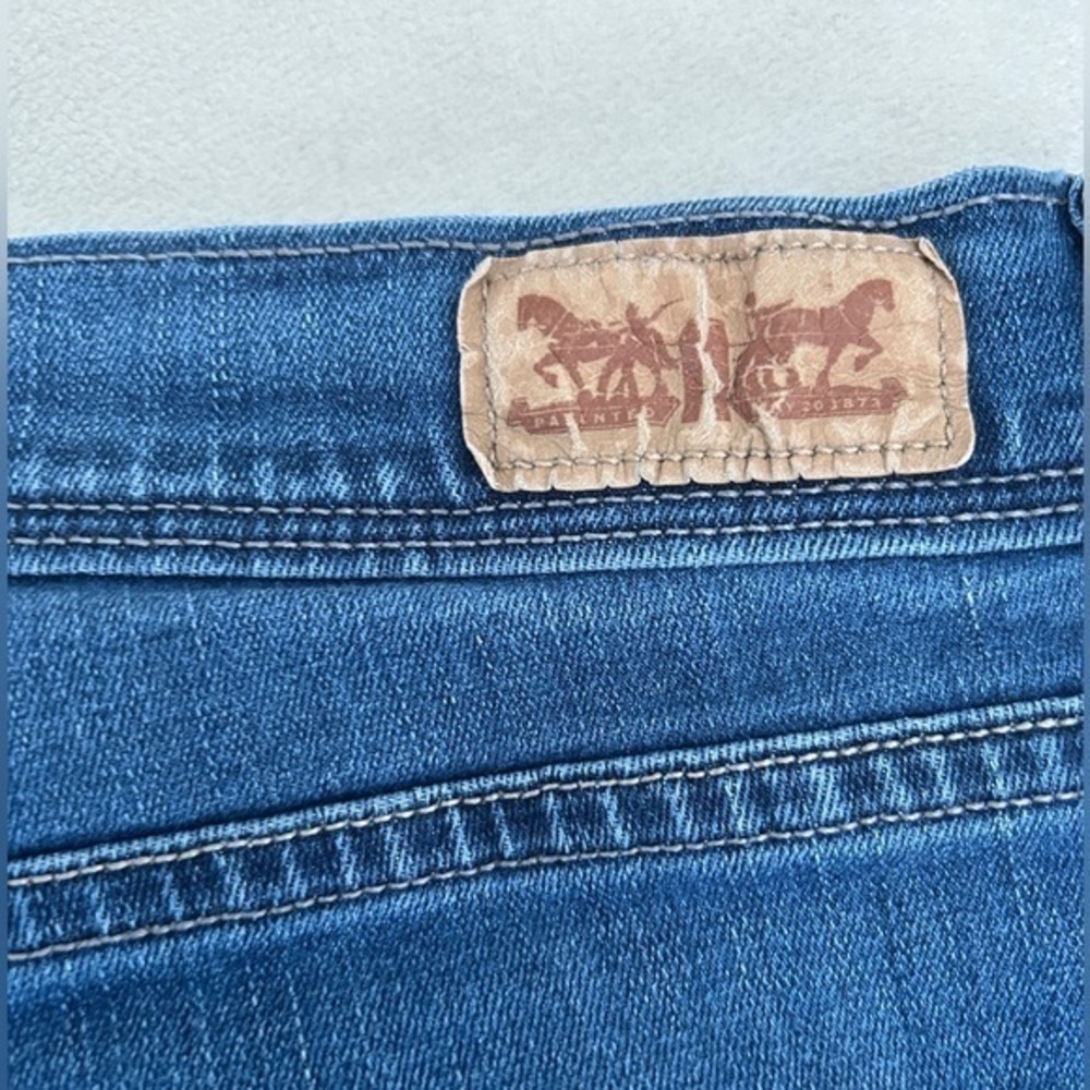 Levi’s Blue Denim Jeans - Picture 4 of 14